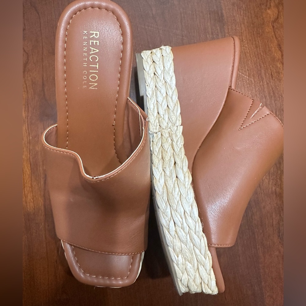 EUC Kenneth Cole Reaction espadrilles, cognac color size 8